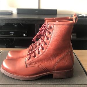 frye veronica combat red clay